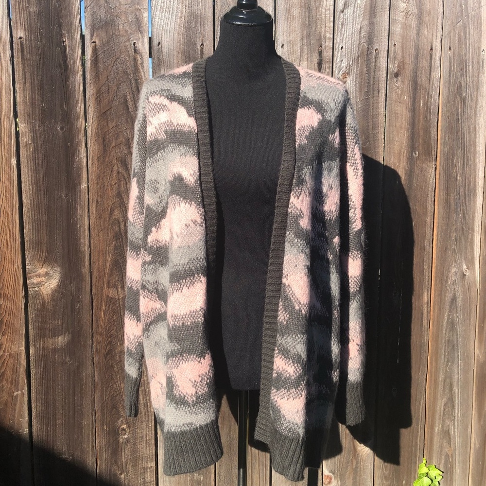 Ecote sweater
